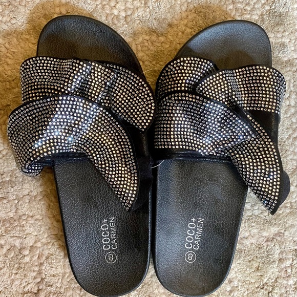 Black & Bling Coco & Carmen flip flops - Picture 2 of 7